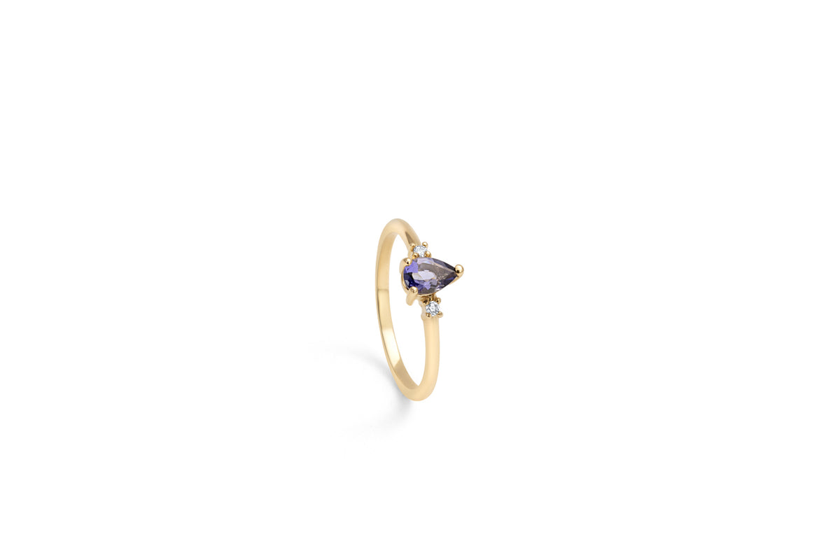 Amethyst pear ring 