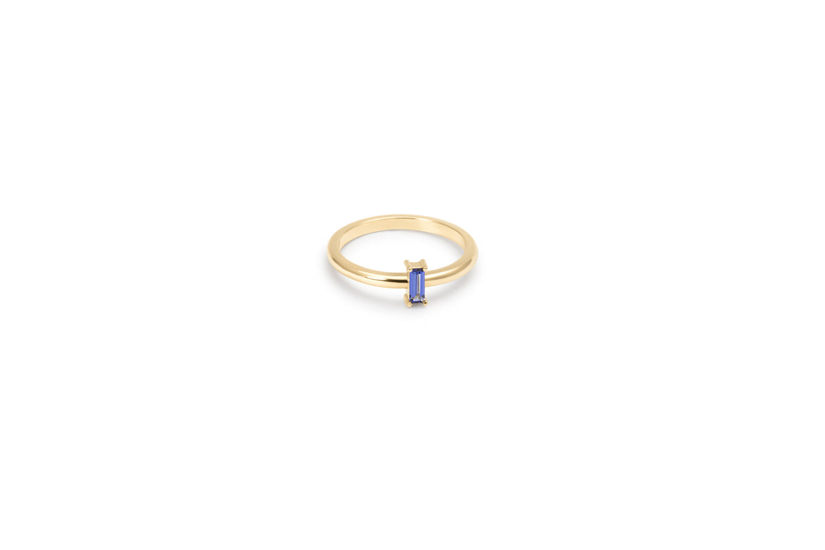 Sapphire baguette ring 
